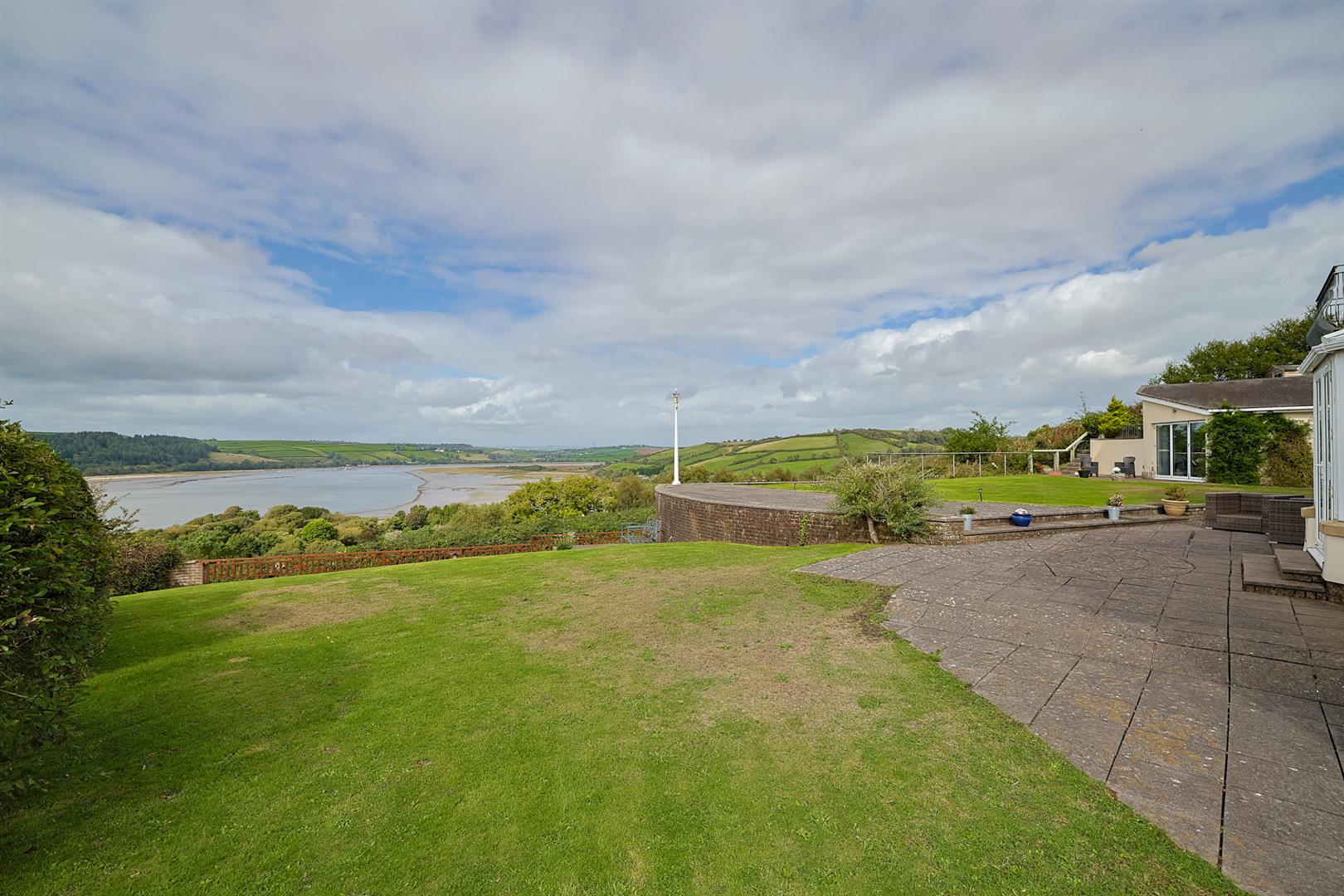 Aberfa, Ferryside, Carmarthenshire, SA17 5RS